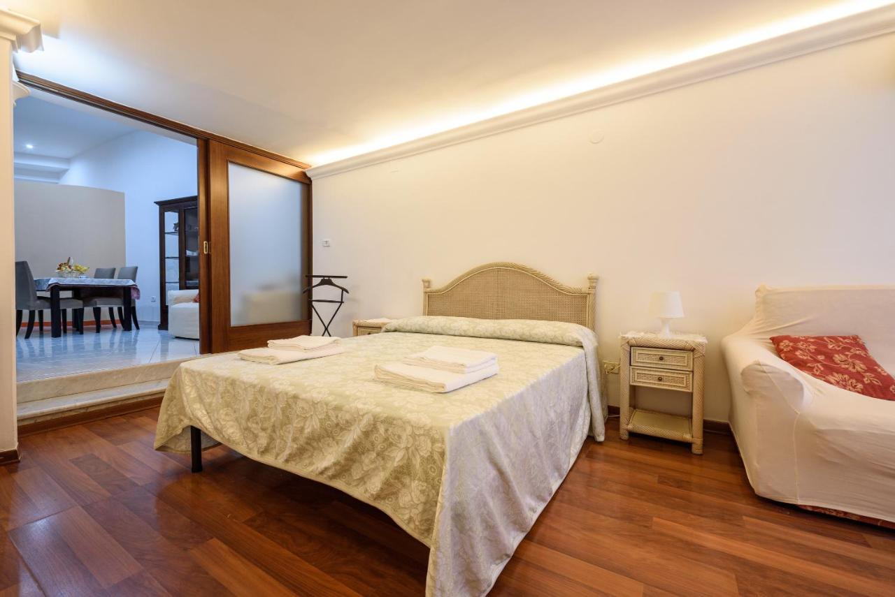 Apartamento Via Avvocata 25 Nápoles Exterior foto
